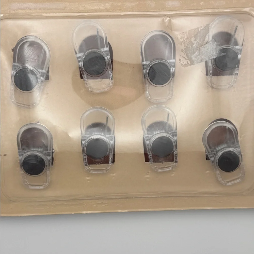 Croissant Bag Chip Clips Magnetic Set of 8 New